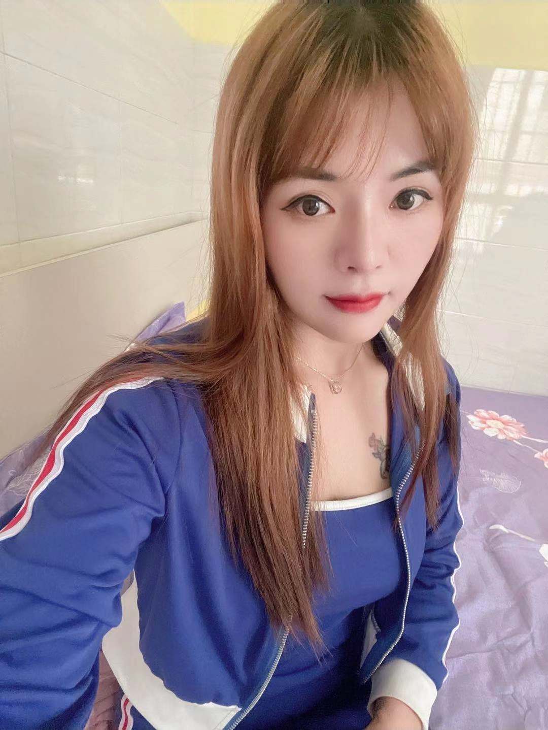 温柔体贴的思思，D罩杯诱人